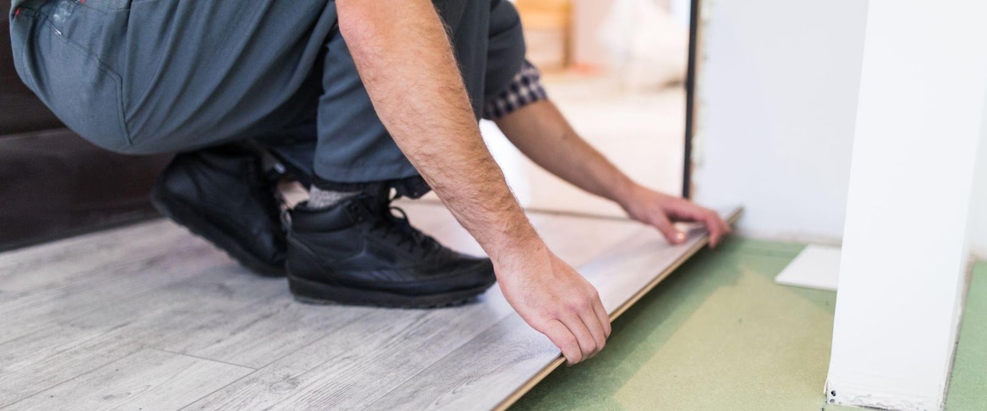 What happens if you don't let laminate flooring acclimate?